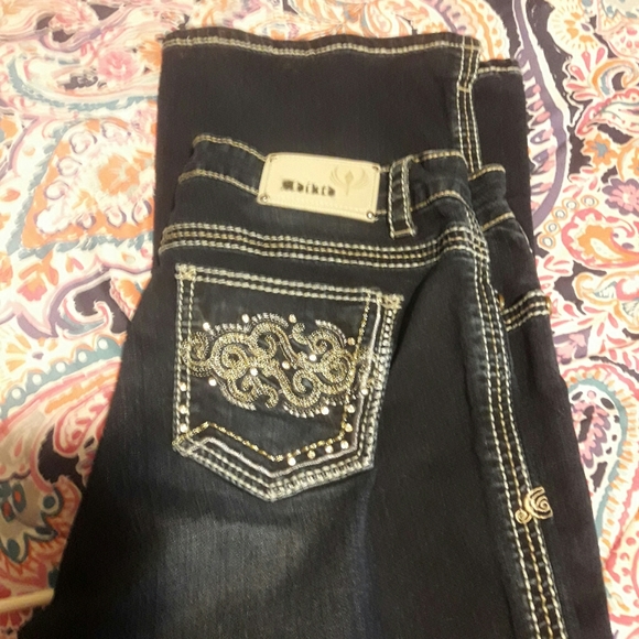 Adktd Jeans - Picture 2 of 3